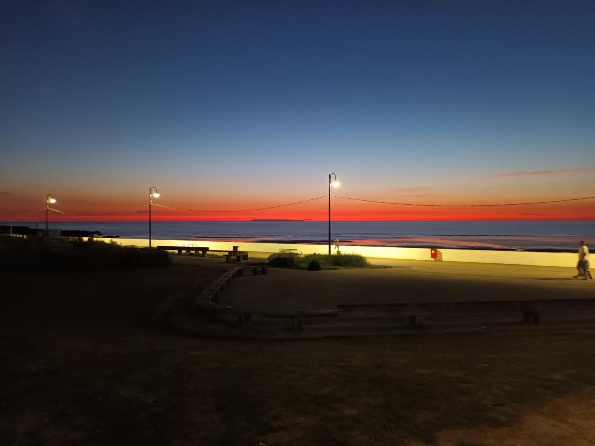 Contemporary One Bed Studio. Sea Views And Parking Westward Ho!  Ngoại thất bức ảnh